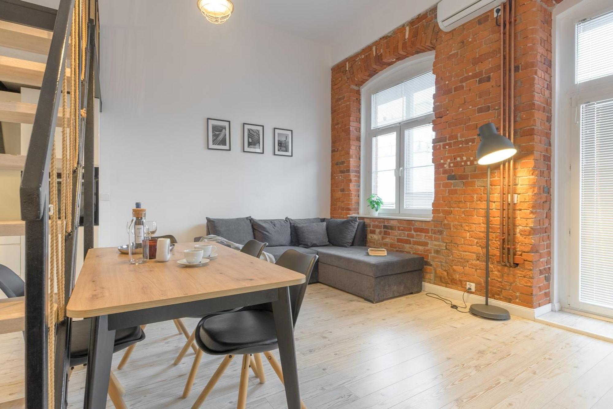 Apartament Z Antresola Nowa Papiernia Vratislav Exteriér fotografie